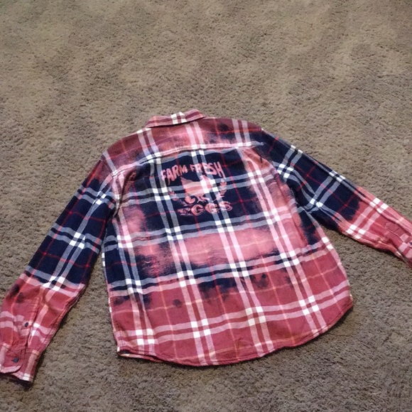 Custom design flannel shirt “Farm Fresh Eggs” Sz Large - Picture 11 of 16